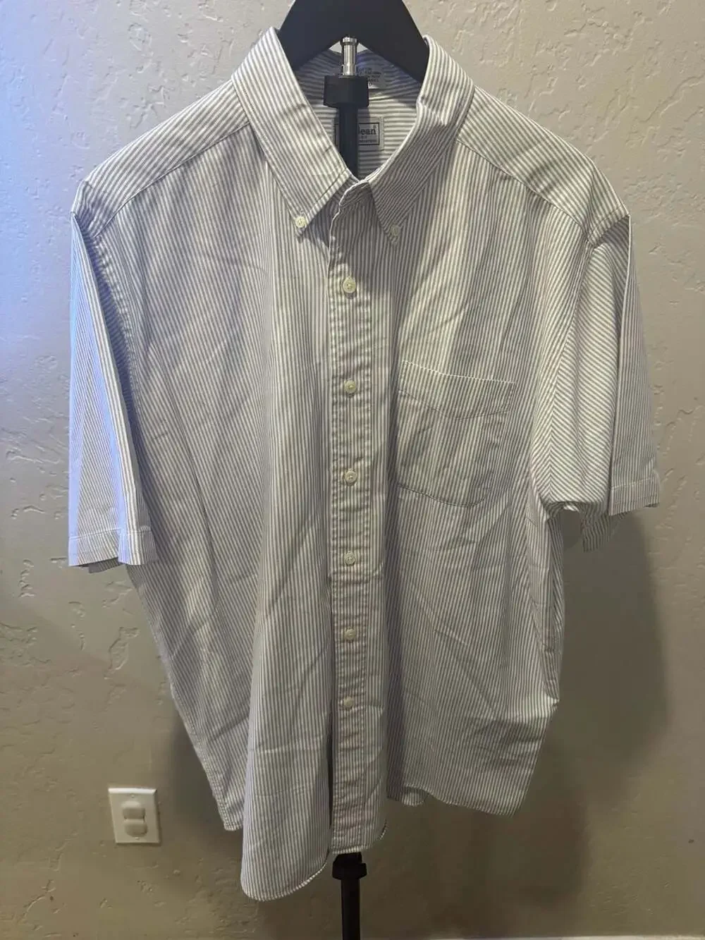 L.L. Bean Men's Short Sleeve Striped Button Down Shirt